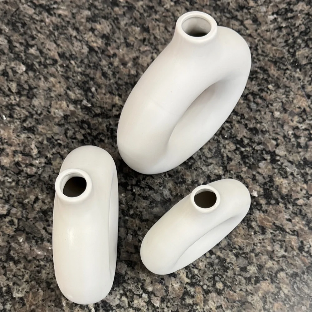 White Ceramic Ring Vases - Set of 3 - Picture 5 of 14